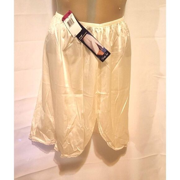 New With Tags Vanity Fair Ivory Slip Sz M 20" Nylon - Picture 1 of 5
